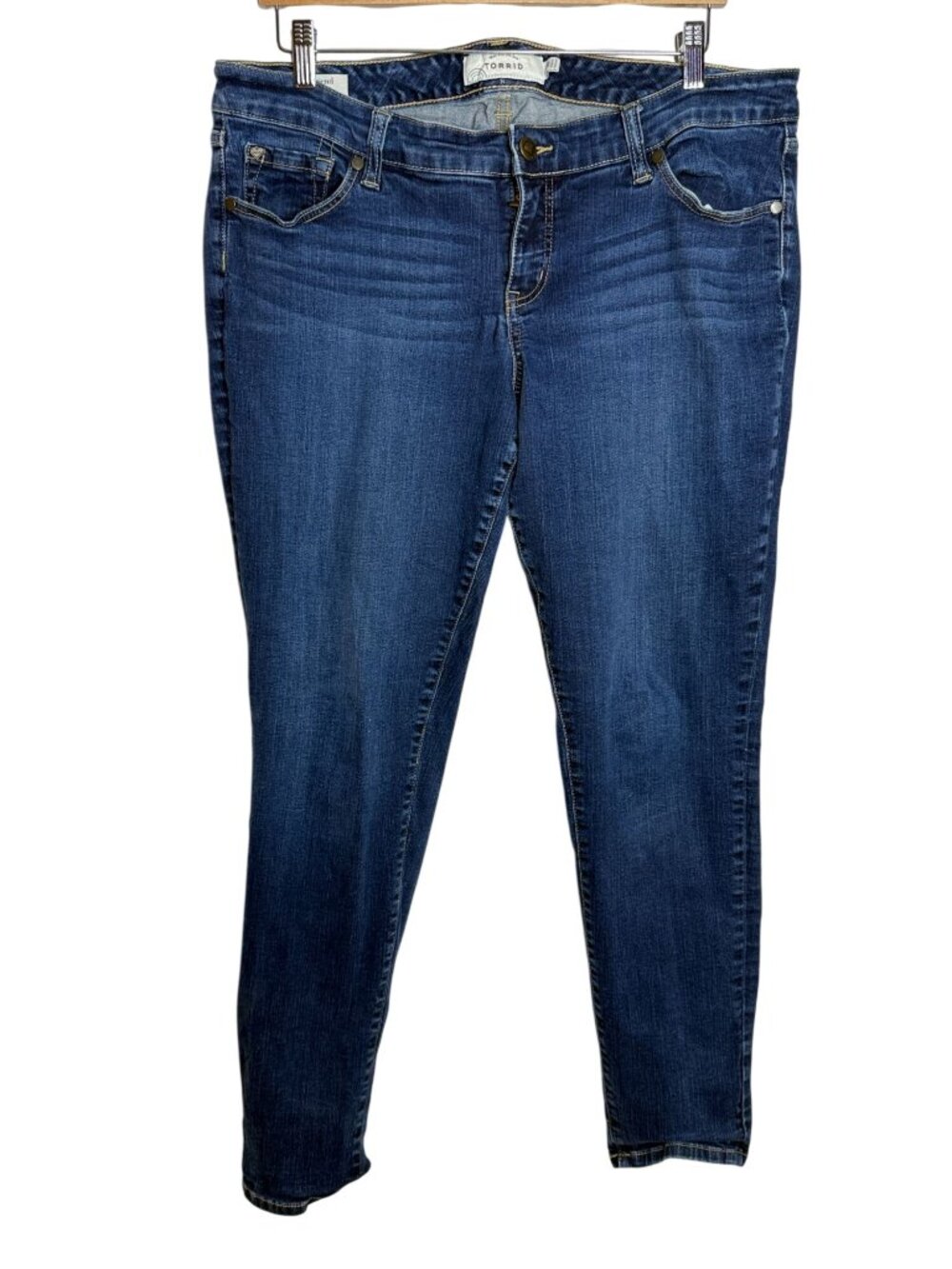 Torrid Size 16 Boyfriend Jeans Medium Wash Stretch Denim